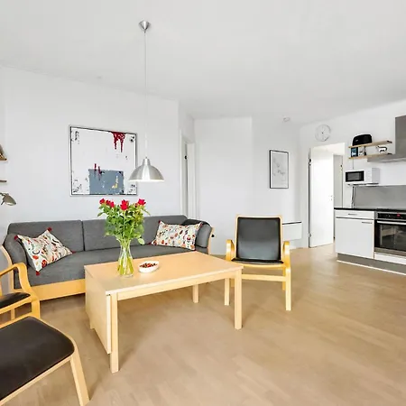 2 Bedroom Awesome In Lägenhet Gudhjem